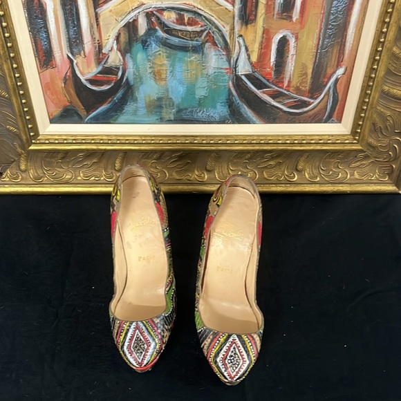 Christian Louboutin Daffodile Python
PREOWNED/USED - Picture 11 of 12